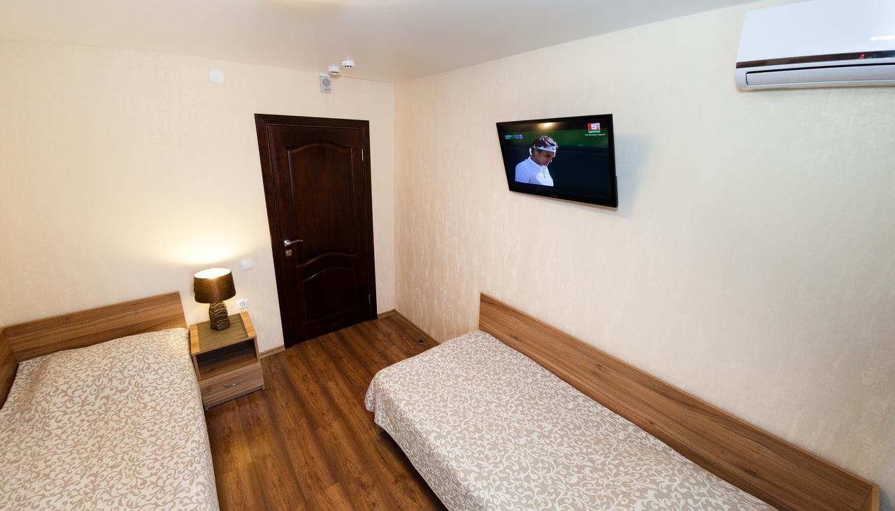 Hotel Oktyabrskaya Γόμελ Εξωτερικό φωτογραφία